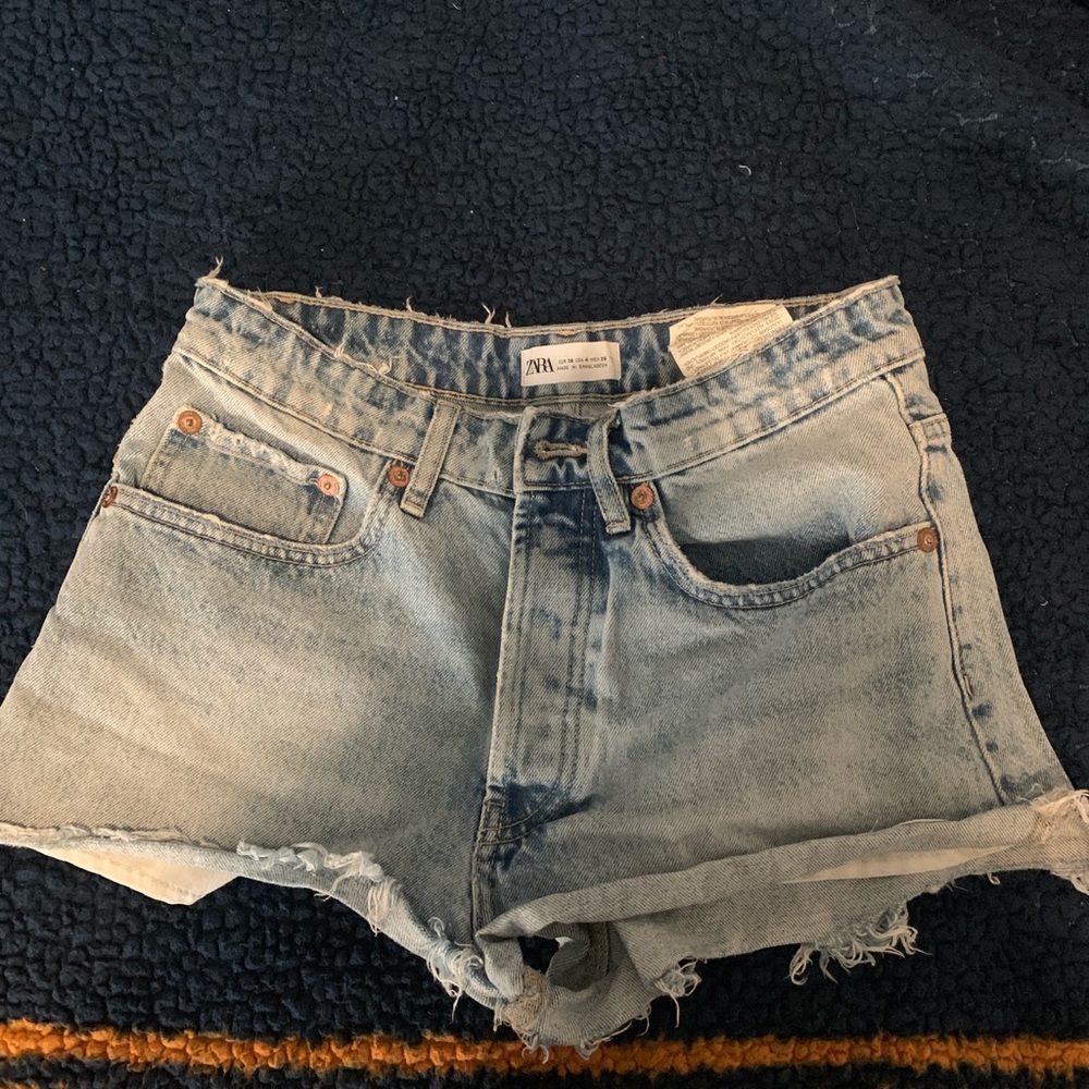 Zara Light wash Shorts
